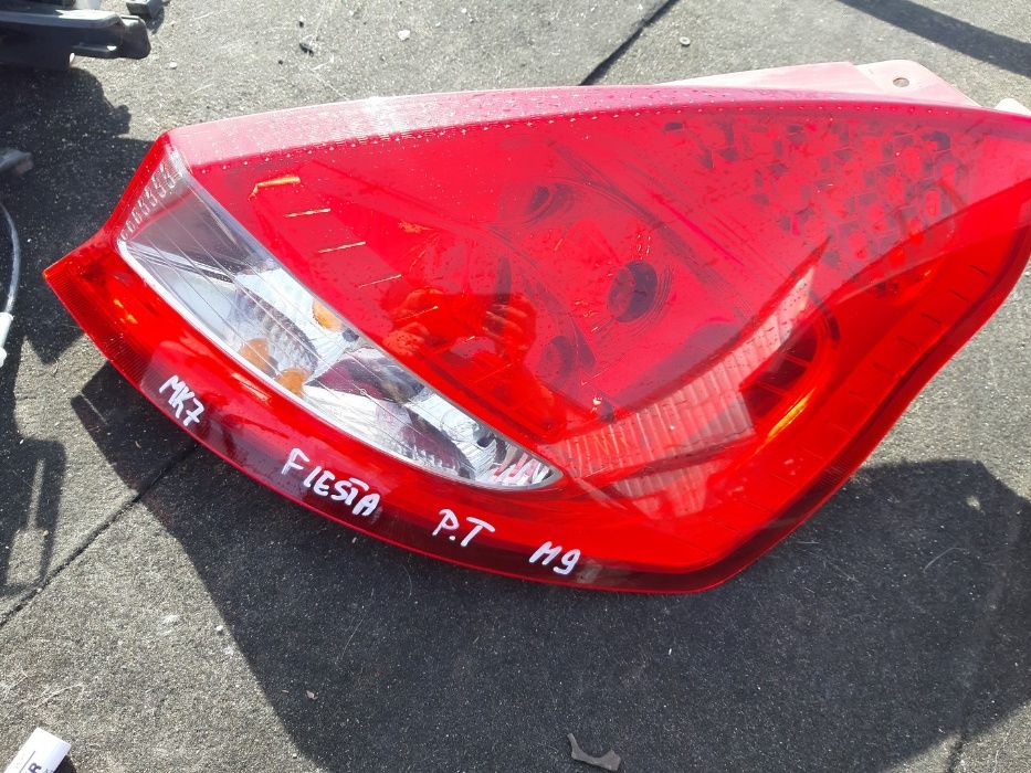 Ford Fiesta Mk7 08 lampa lewy tył lewa tylna EUROPA