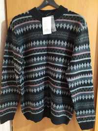 Новый мужской свитер р.52.