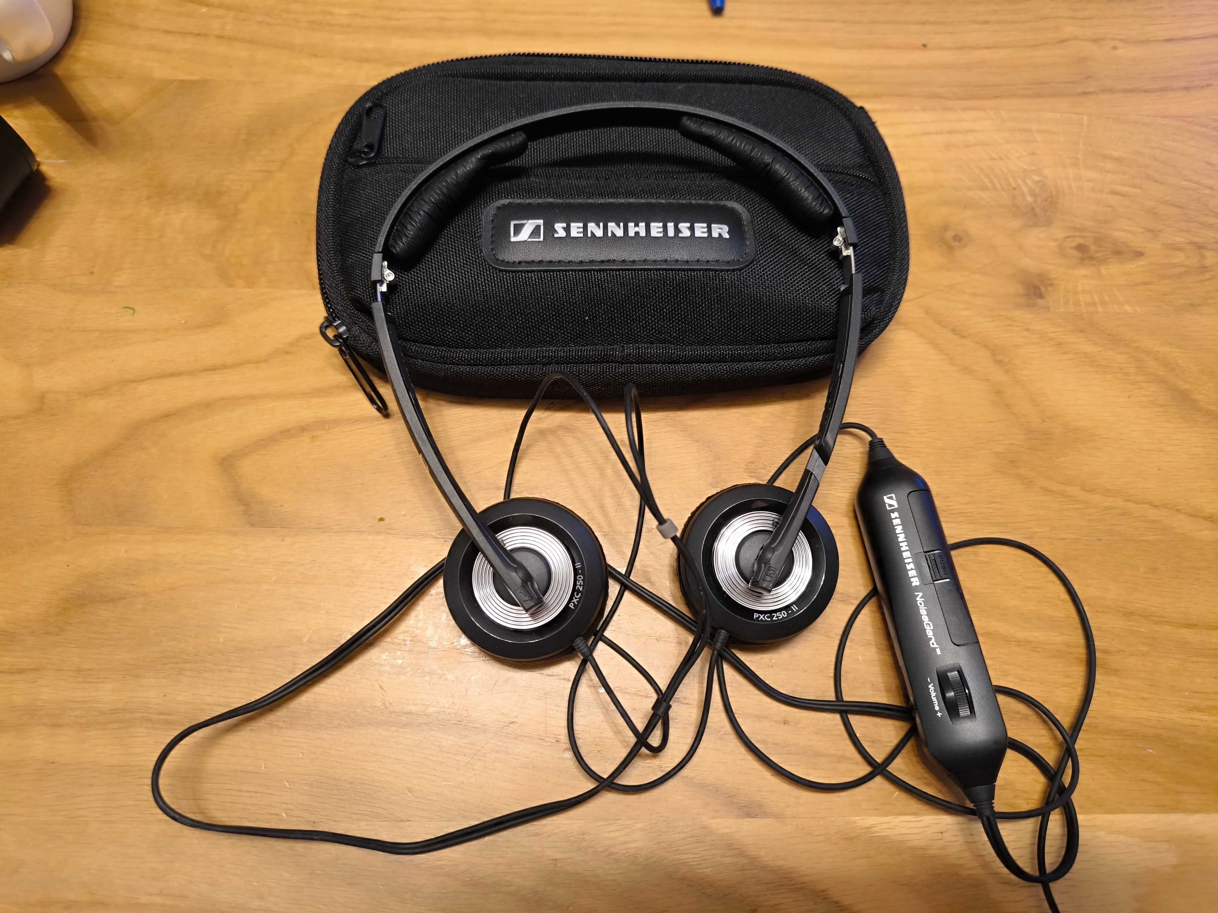 Sennheiser PXC 250-II Aktywne słuchawki podróżne z redukcją szumów