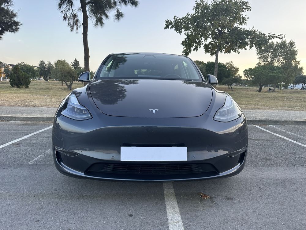 TESLA MODEL Y LONG RANGE DUAL MOTOR AWD( 45 mil kms )