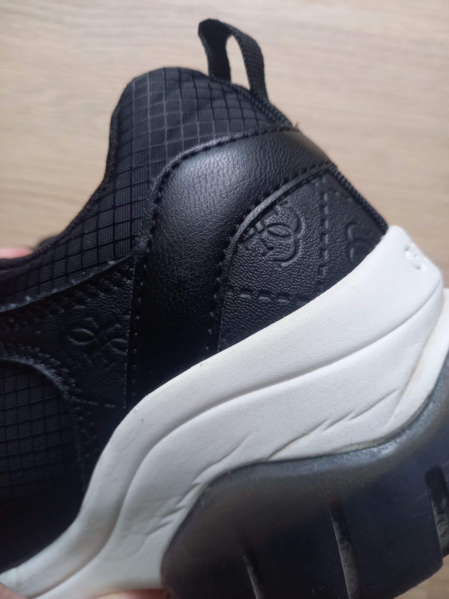 Orginalne buty Guess sneakersy adidasy 36