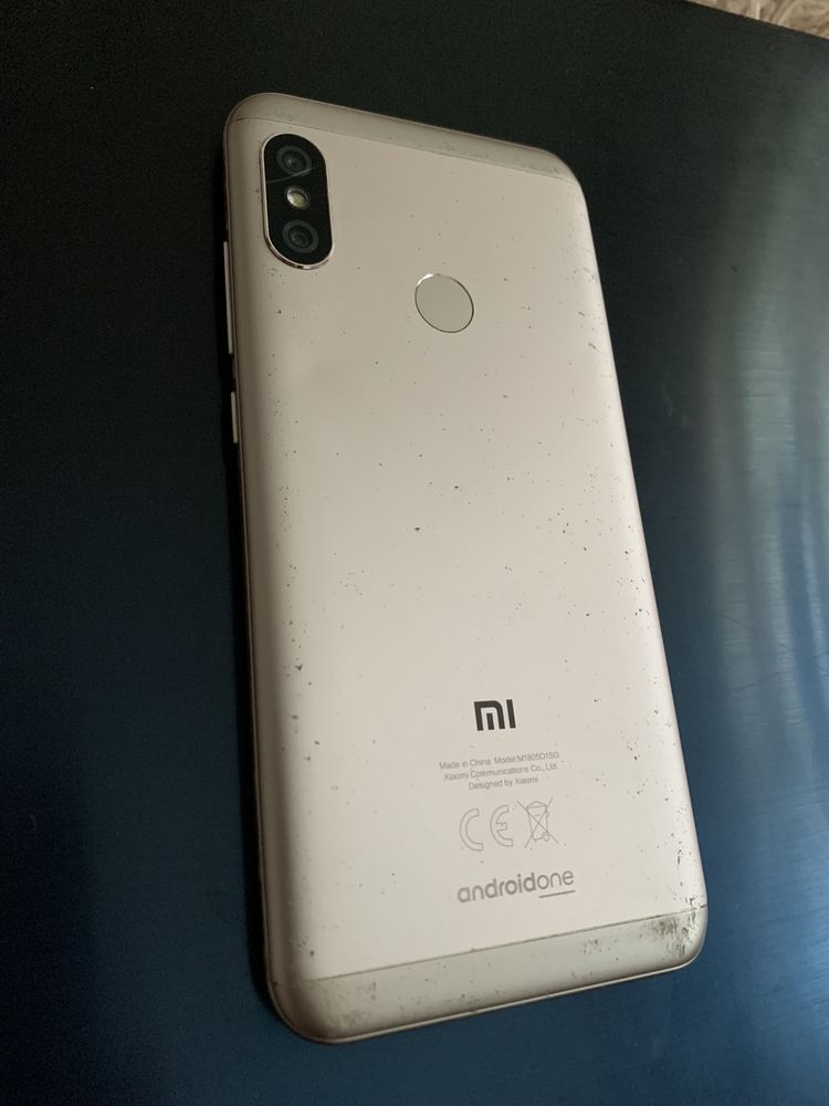 Телефон Xiaomi Mi A2 Lite 32 Гб