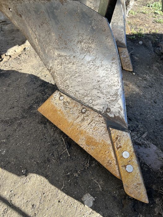 Плуг французький 3-корпусний Fenet