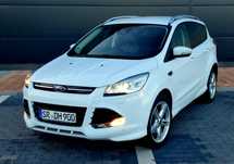 Ford Kuga Individual Titanium 4x4 180km bixenony alu 19"