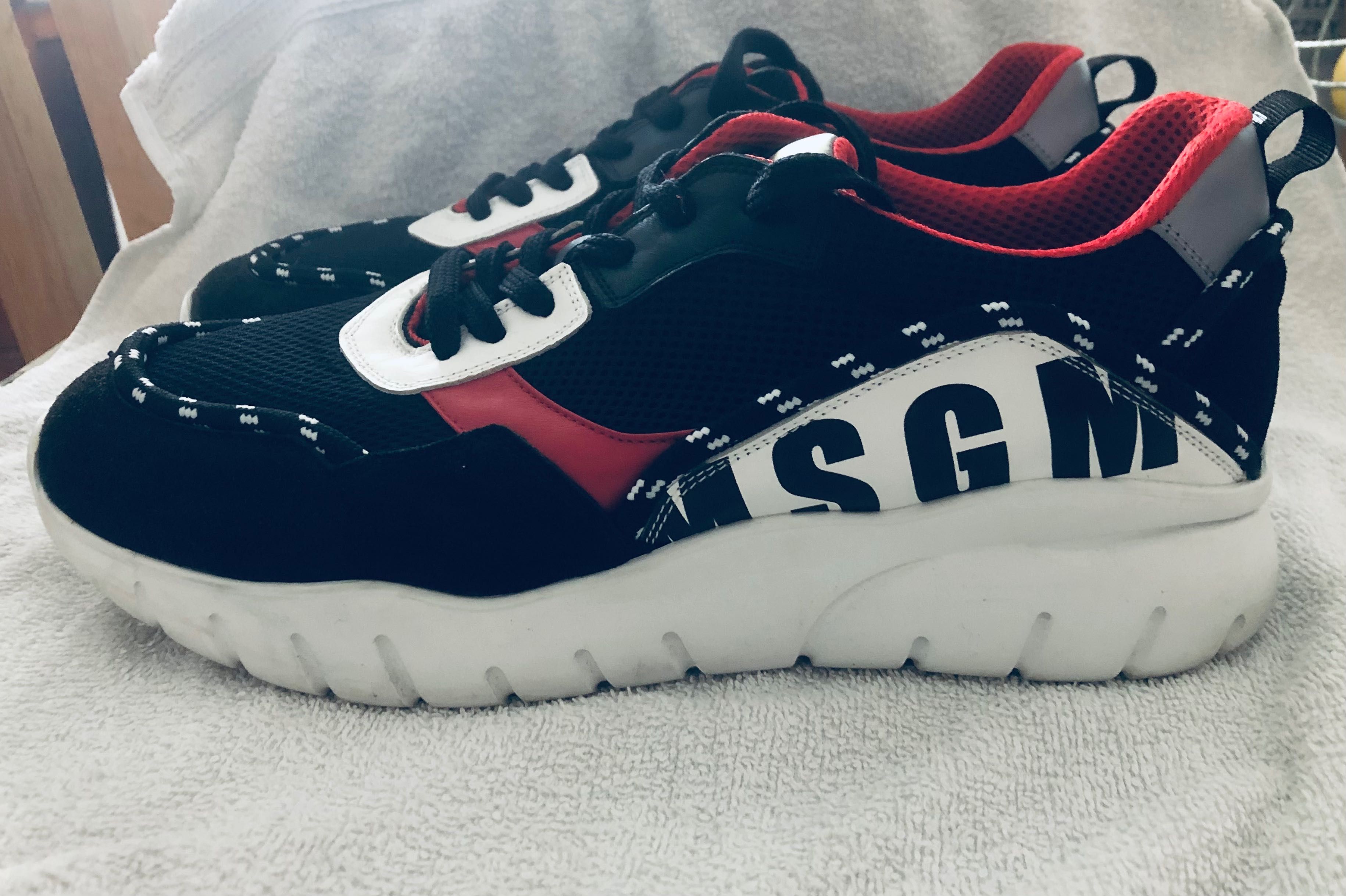 Ténis da marca MSGM em muito bom estado