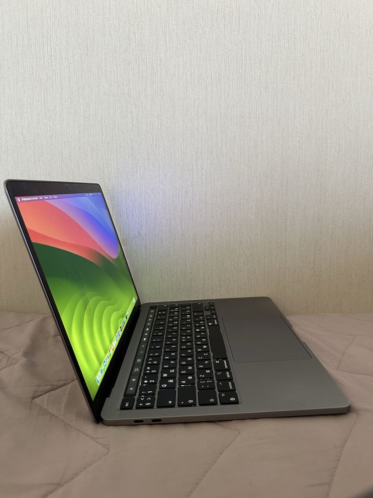 MacBook Pro 13" M1 2020 - 8/256
