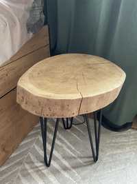 Rustykalny stolik z plastra dębowego