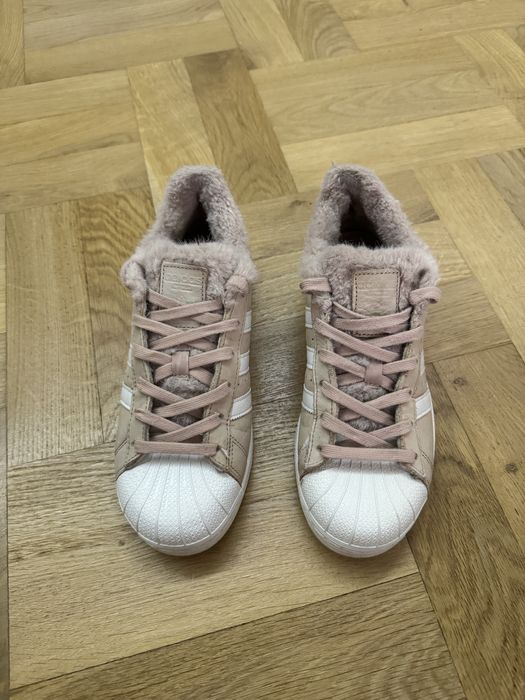 Adidas superstar fur