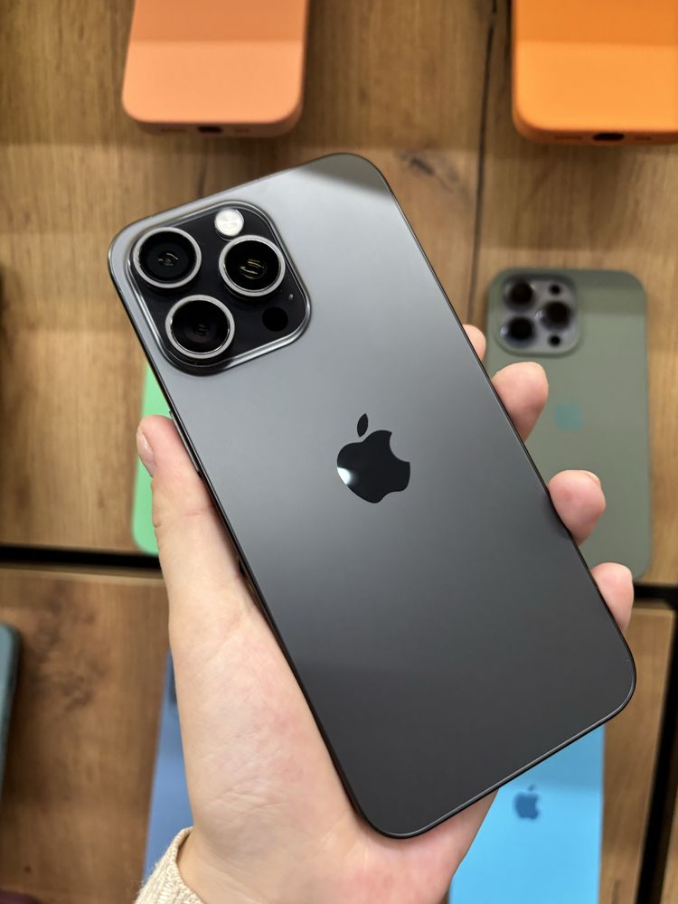 iPhone 15 Pro Max 256Gb Black Titanium Neverlock у Ідеальному стані