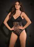 B.P.C body czarne koronkowe nieusztywniane r.48/50