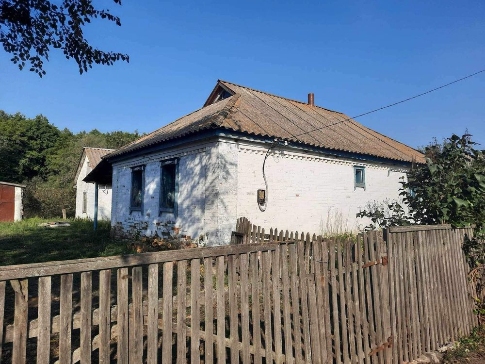 Продається будинок,як для постійного проживання так і для дачі