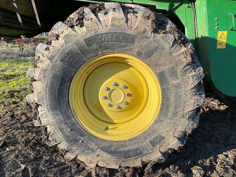 Комбайн John Deere W650