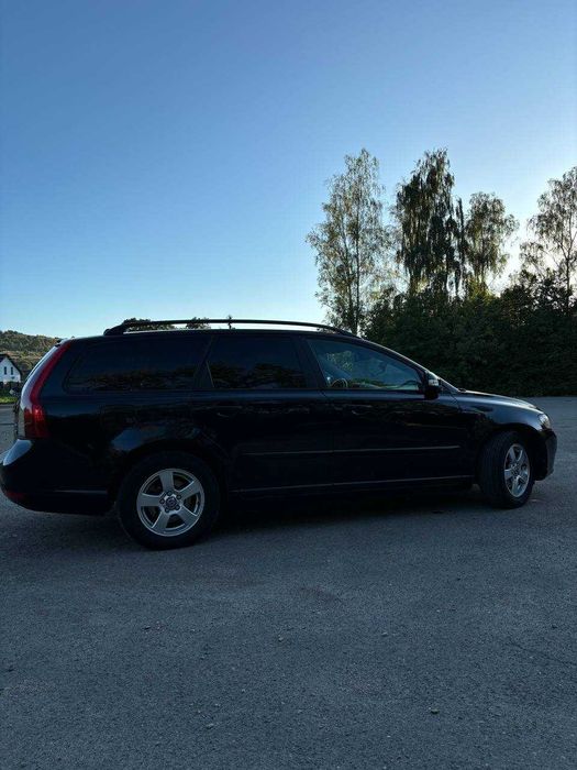 Продам Volvo v50 2009рік 1.6d 110 к.с.