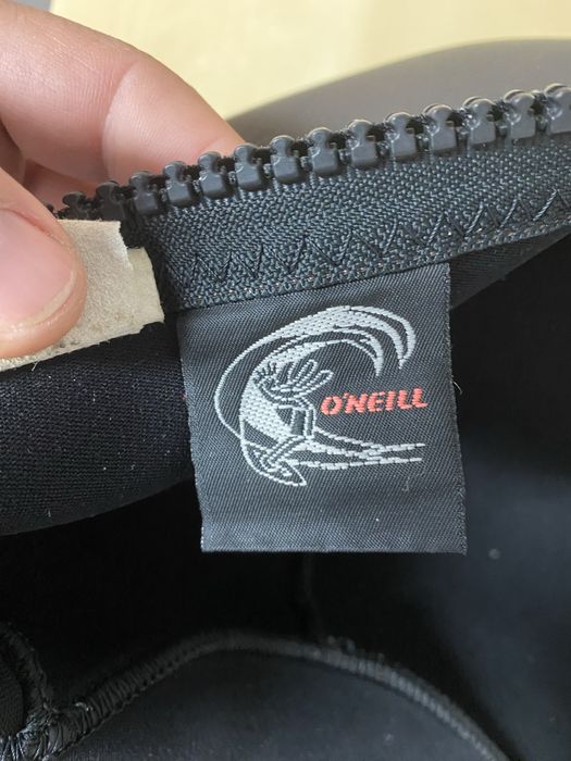 O'Neill surf suit top brand