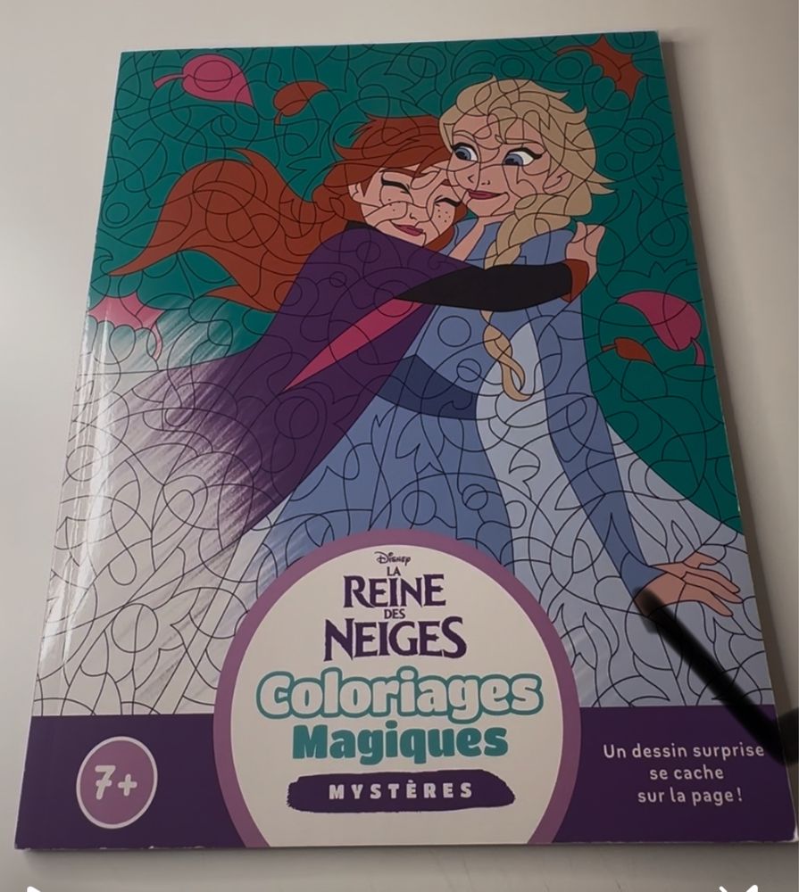 Розмальовка дитяча Disney hachette heroes