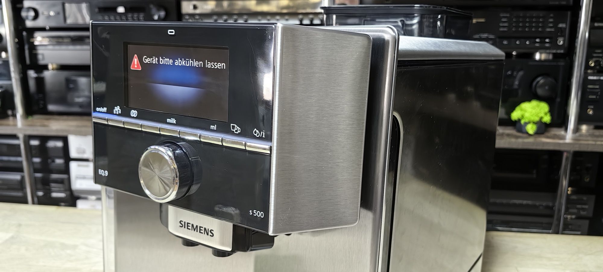 Кавова машина Siemens EQ.8 s500