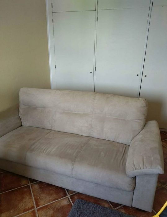 Sofá bege (ótimo estado)