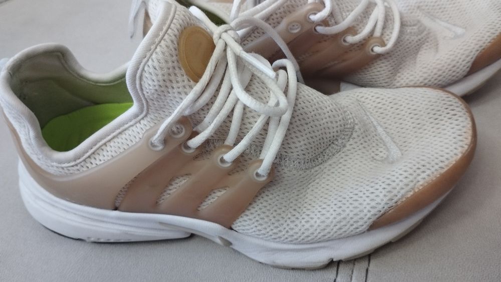 Продам дитячі кросівки Nike Air Presto розмір 35,5