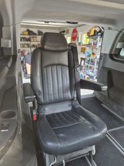 Fotele Kapitanskie Viano/Vito 639 Skóra czarna