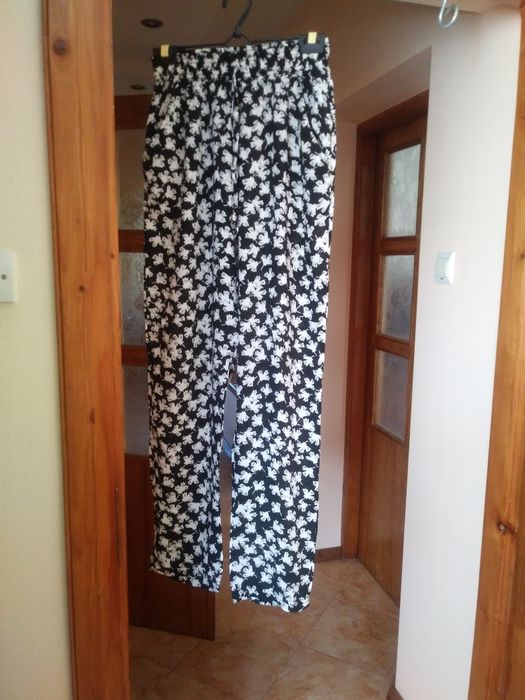 Spodnie materiałowe luźne s/m 36/38 bawełna czarne białe sznurki