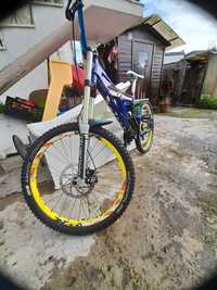 Vendo bicicleta de downhill Intense M3