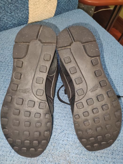 Кроссовки Nike internationalist mid размер 37.5