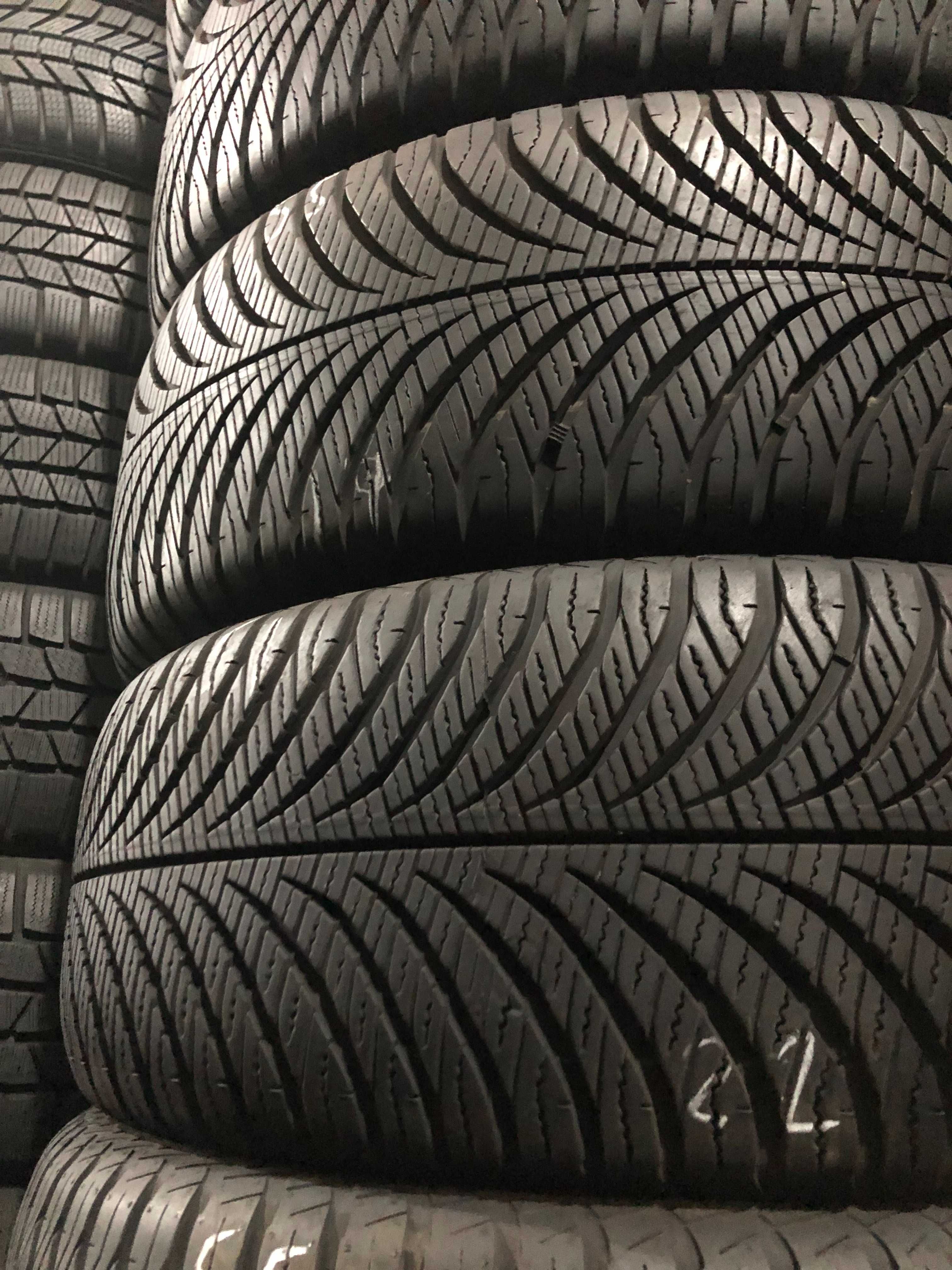 Шини 215/55 R17 Goodyear Vector 4 season Комплект