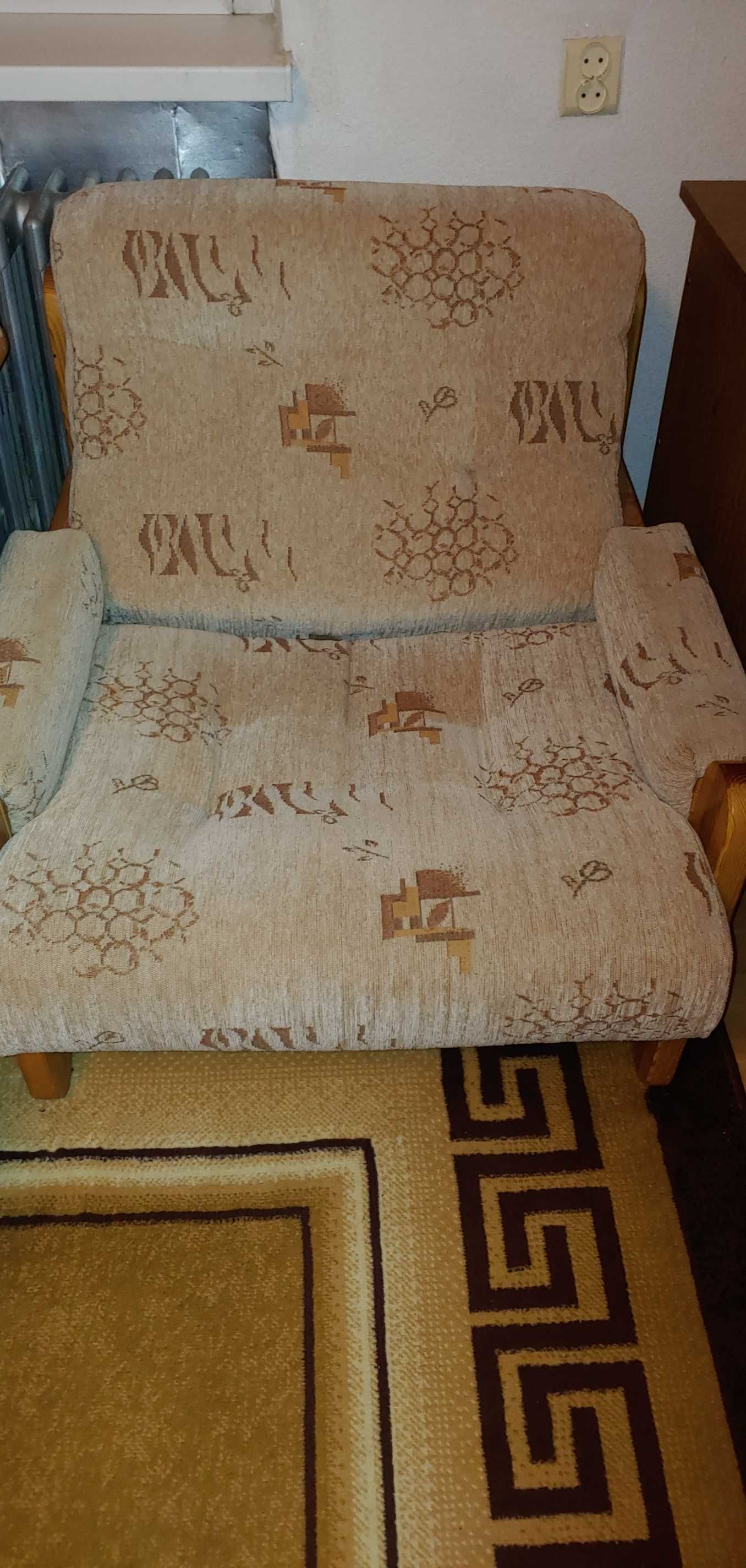 Sofa+ 2 fotele+2 pufy