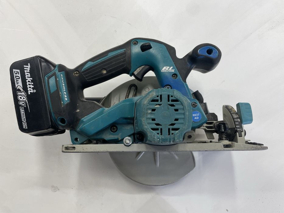 Pilarka tarczowa makita DHS680