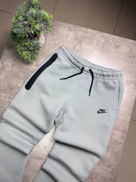 Nike Tech Fleece Pants