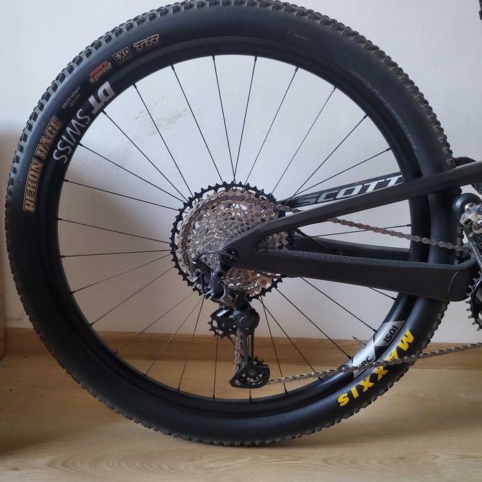 SCOTT SPARK RC TEAM na kołach DT SWISS XRC 1501 rozm. M