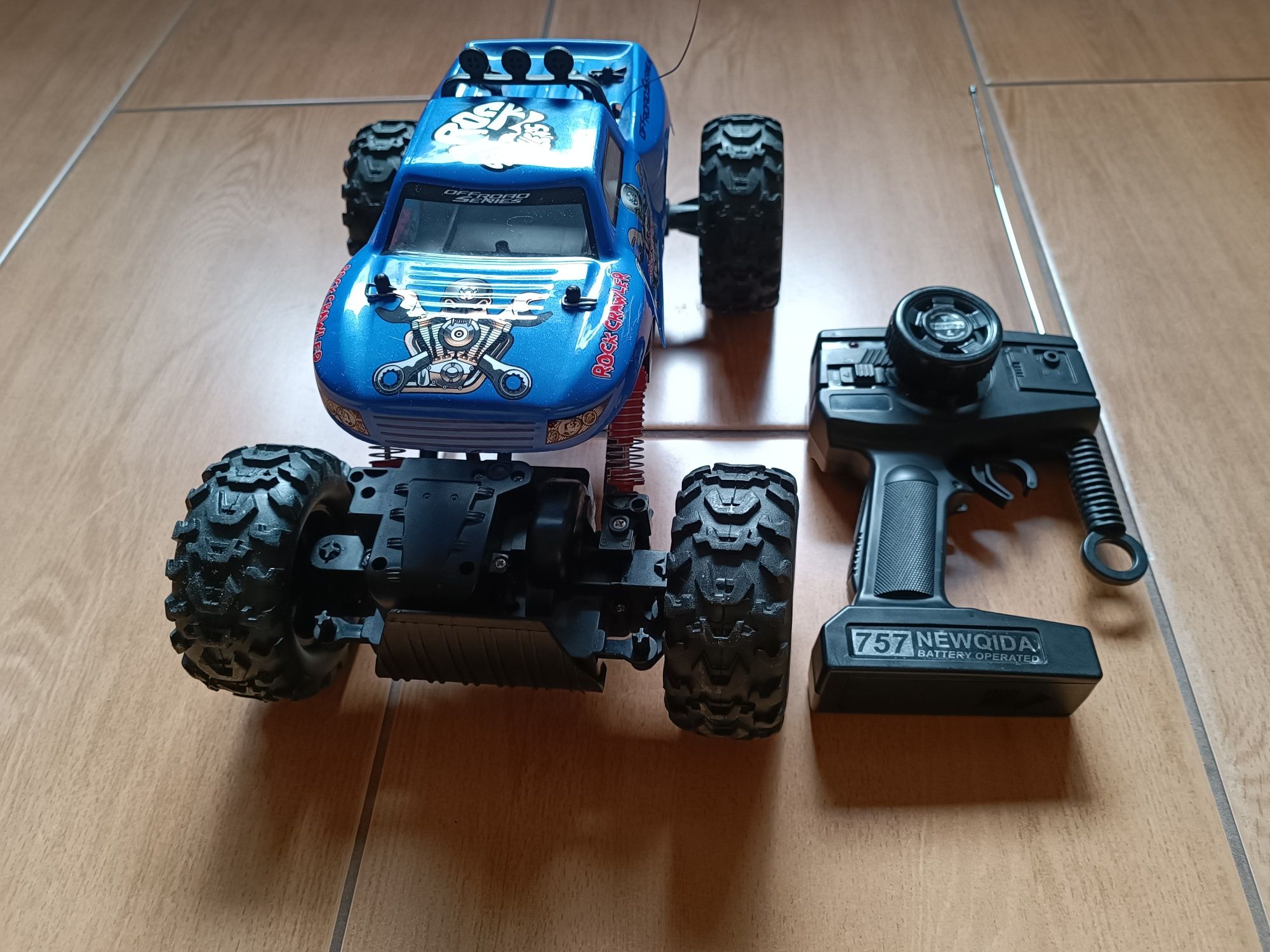 Auto zdalnie sterowane  4x4 Rock Crawler