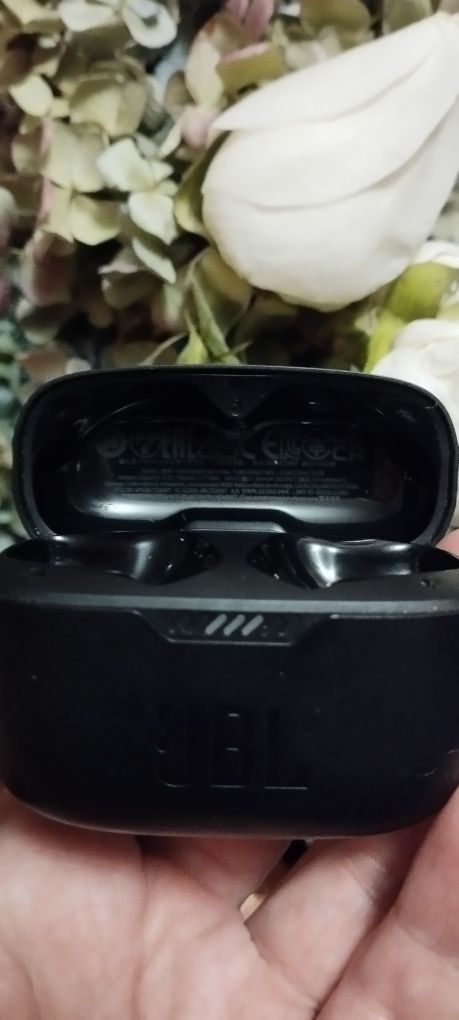 Чохол для навушників JBL