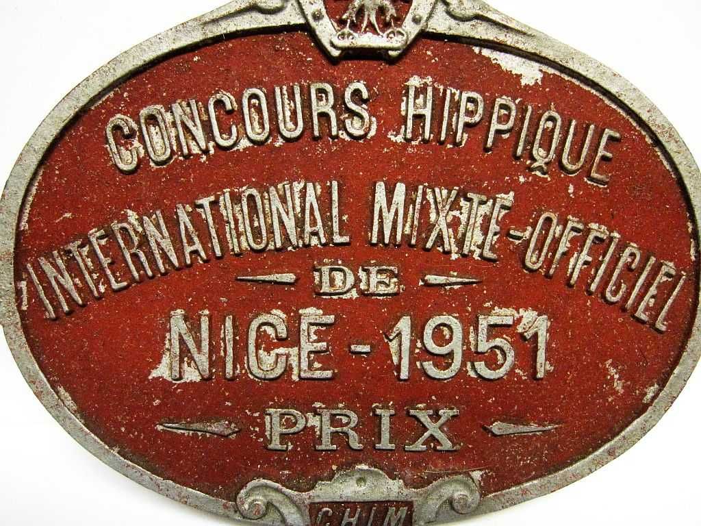 placa de um concurso de hipismo internacional em Nice França em 1951