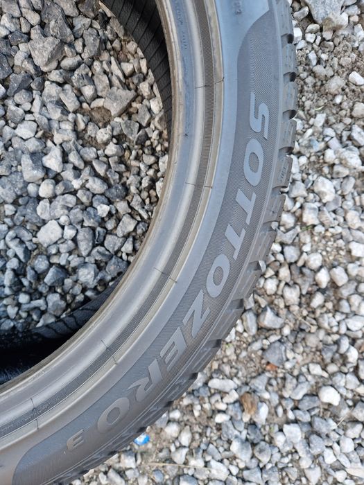 Opony zimowe Pirelli Sottozero 3 Winter 225/45r18 (95V) XL