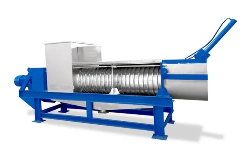Prasa śrubowa separator cieczy do odwadniania owoców, ważyw biomasy, o