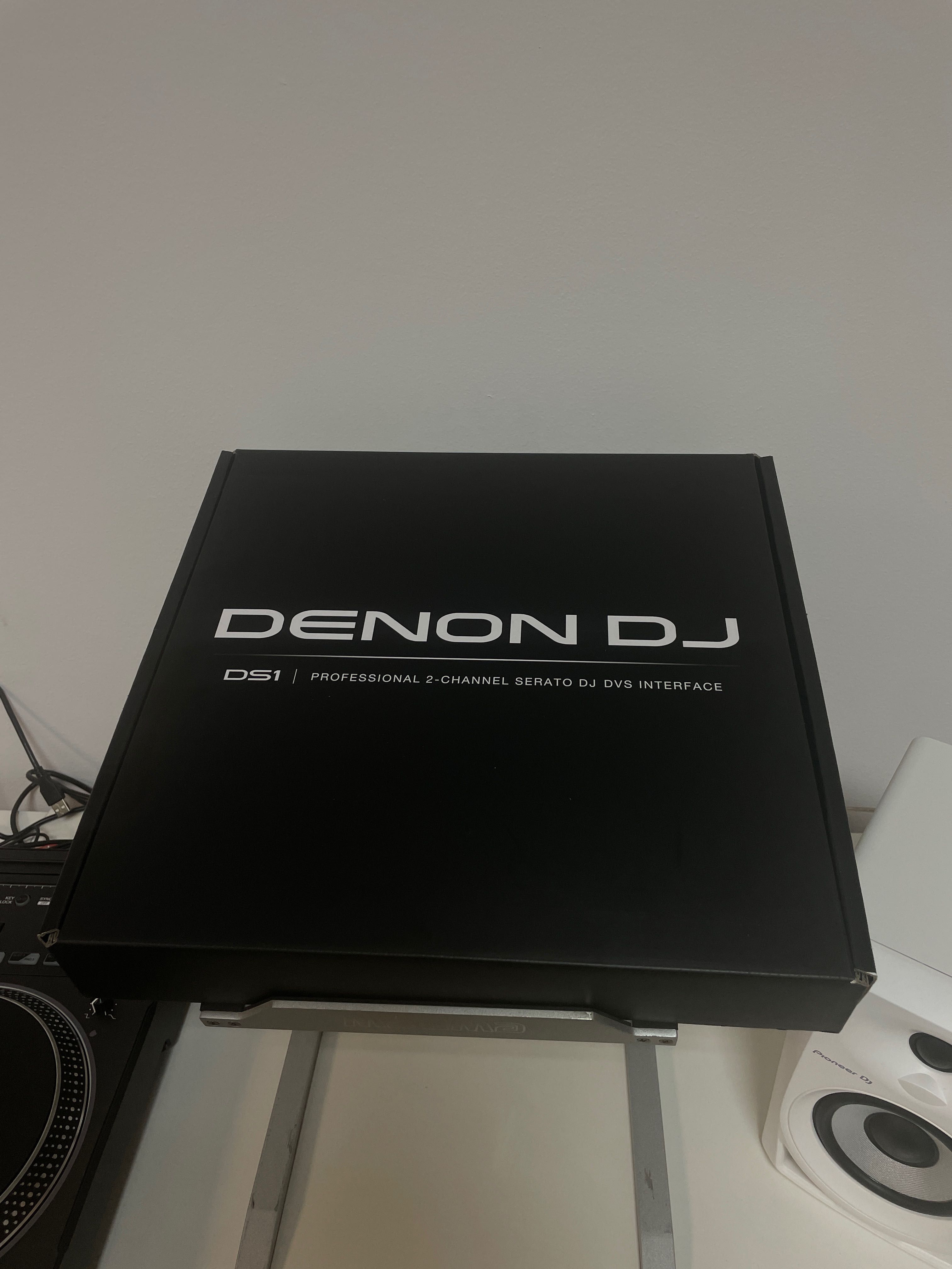 Denon DJ DS1 DVS Serato DJ Pro - fabrycznie nowy!