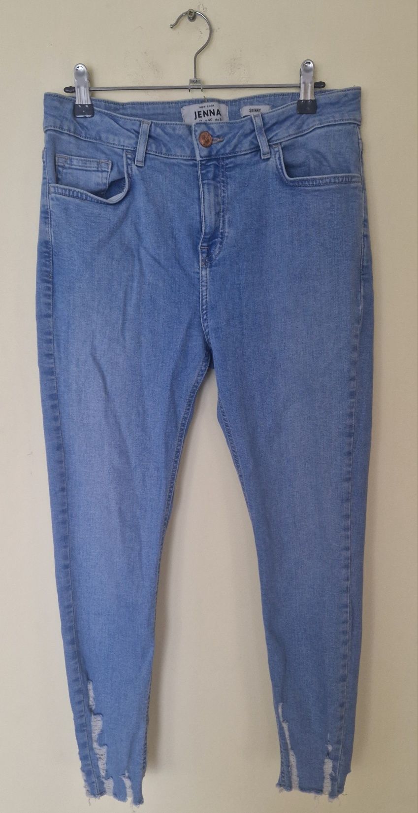 Spodnie rurki jasne jasnoniebieskie jeansy jeans skinny New Look 40L
