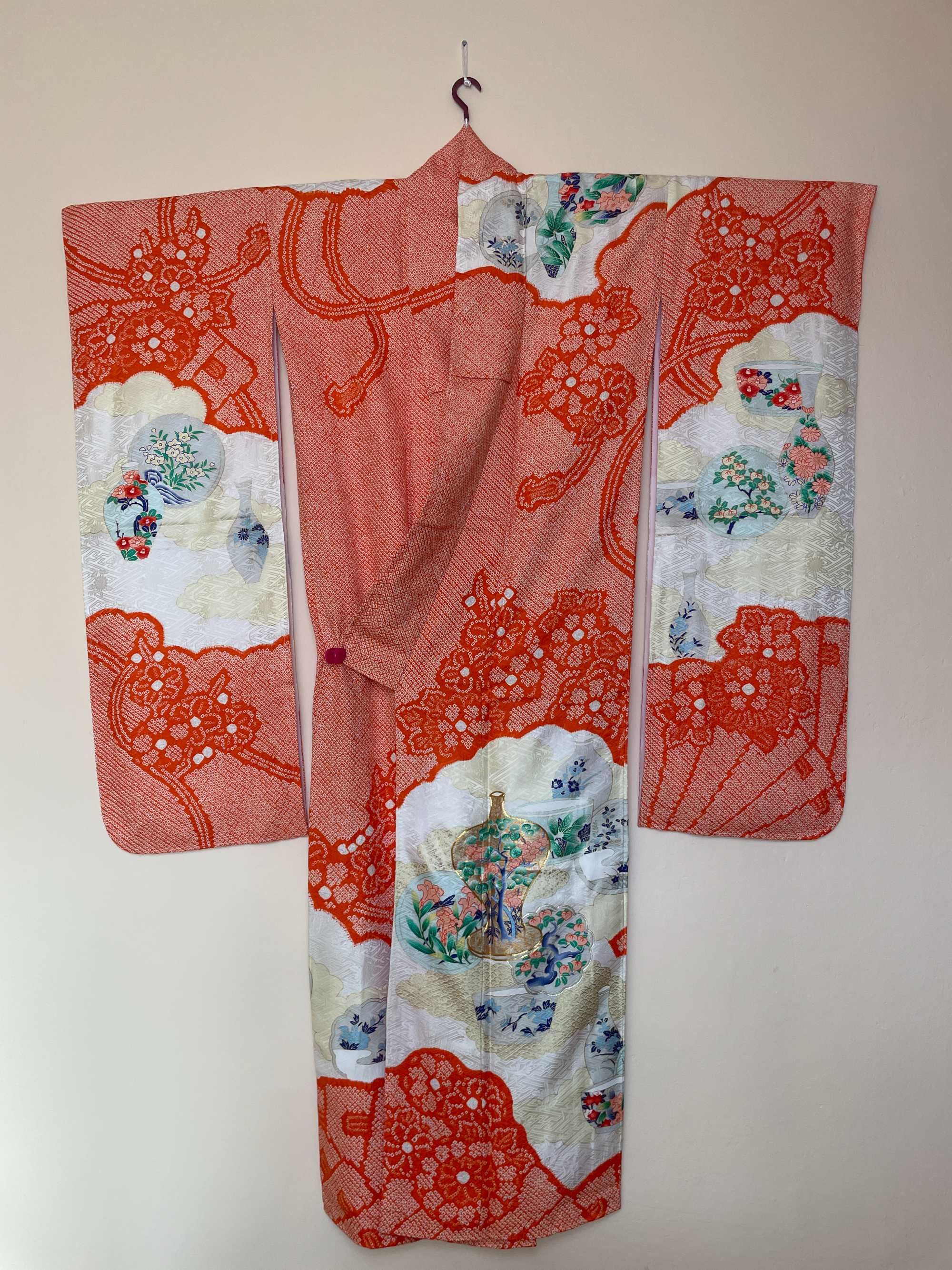 Japońskie kimono furisode