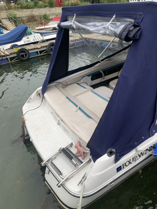 Каютний катер форвінд