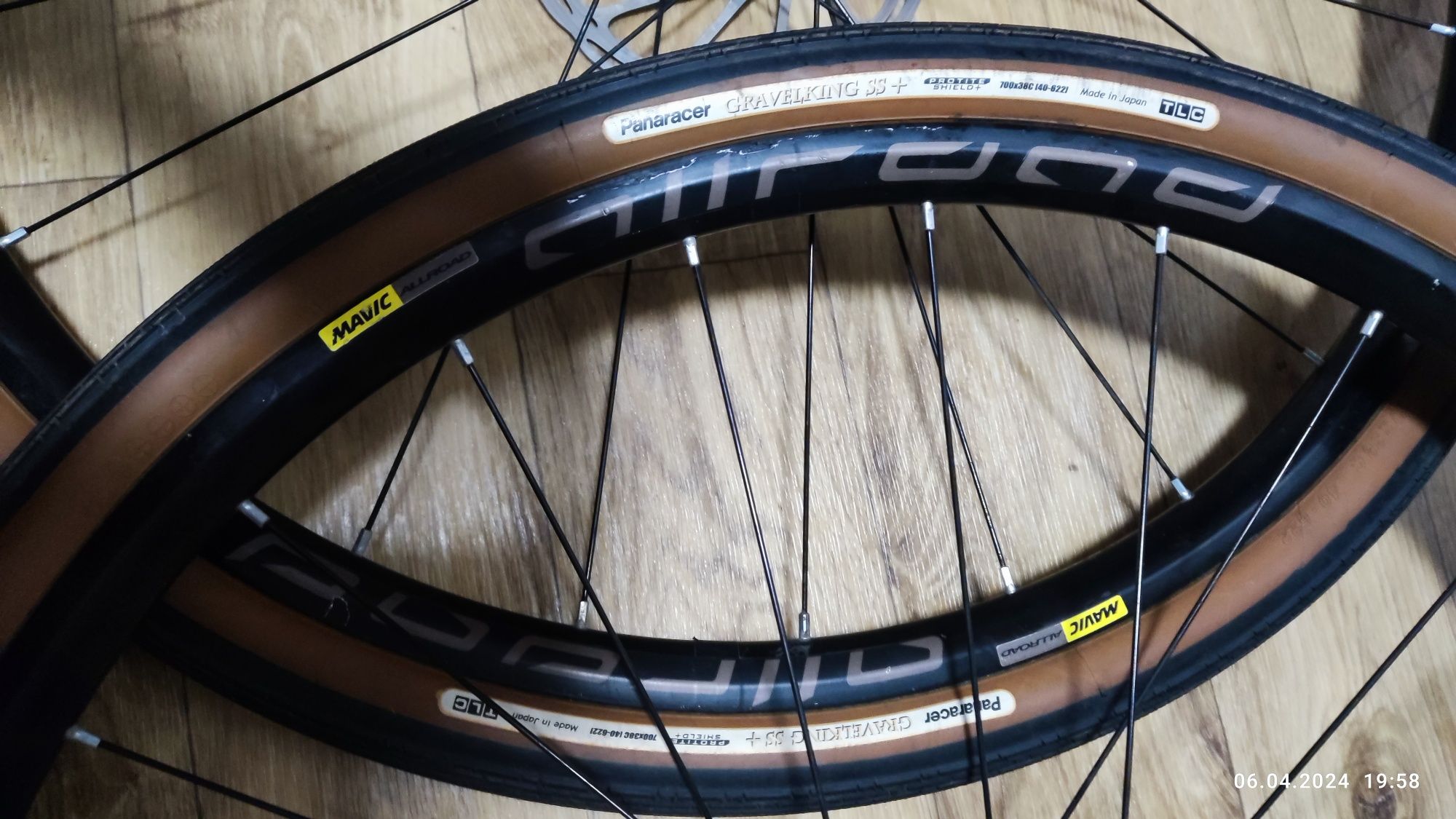 Вілсет 28 Gravel Mavic ALLROAD 12мм вісь Panaracer GRAVELKING SS+ 38мм