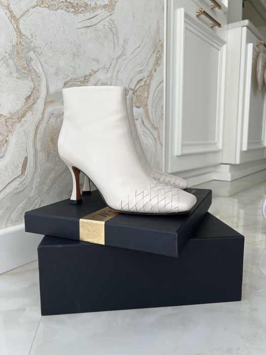 Нові напів чобітки 38-39 шкіряні