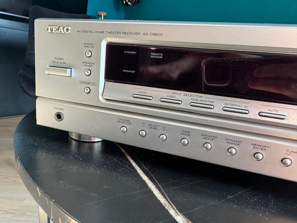 Teac AG-D8800 srebrny z pilotem