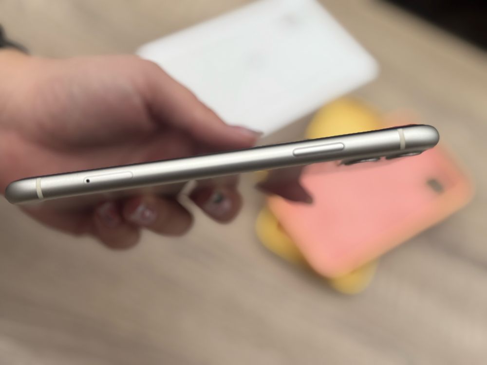 Apple IPhone 11 128gb ідеальний стан