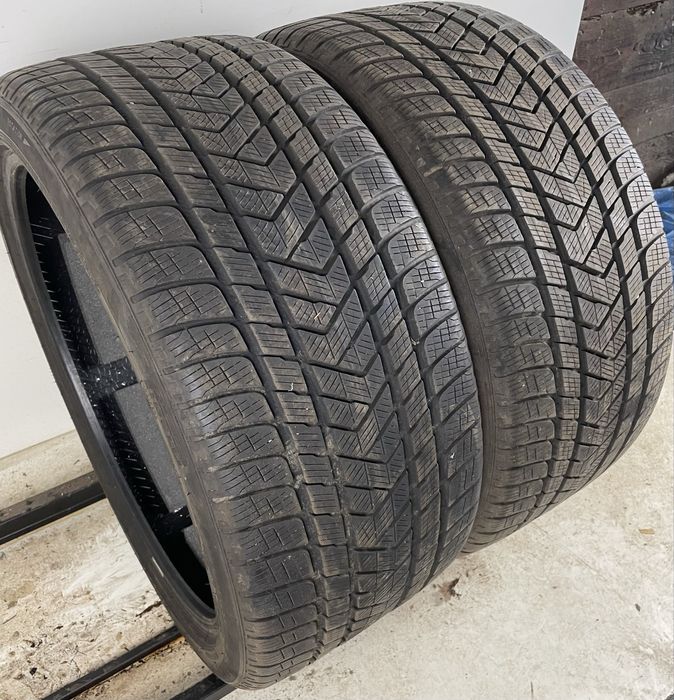 285/35R22 106V Pirelli Scorpion Winter