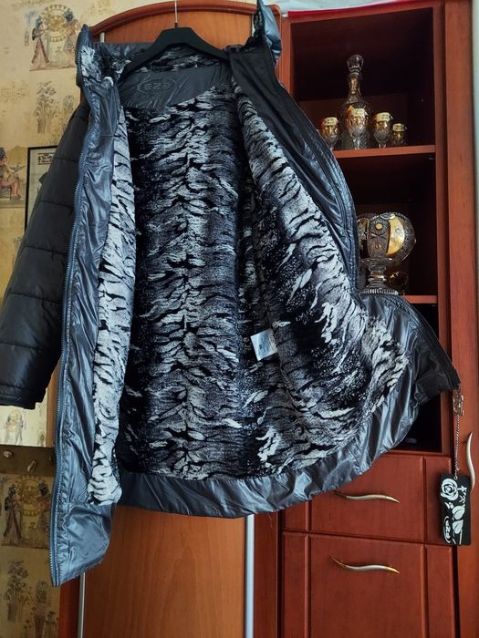 Батал!!Sassofono ,Eze зимняя лёгкая куртка итальянская балонья на меху