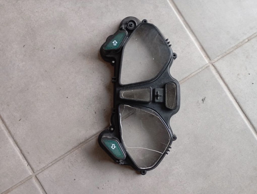 Peças Honda CB 125 F danificadas
