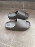【Szybka wysyłka】Adidas Yeezy Slide Onyx R.  42