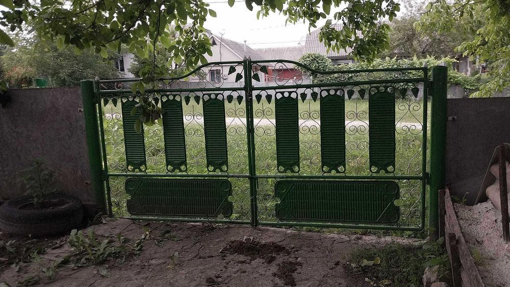 Продається будинок м . Дунаївці будинок + літня кухня.