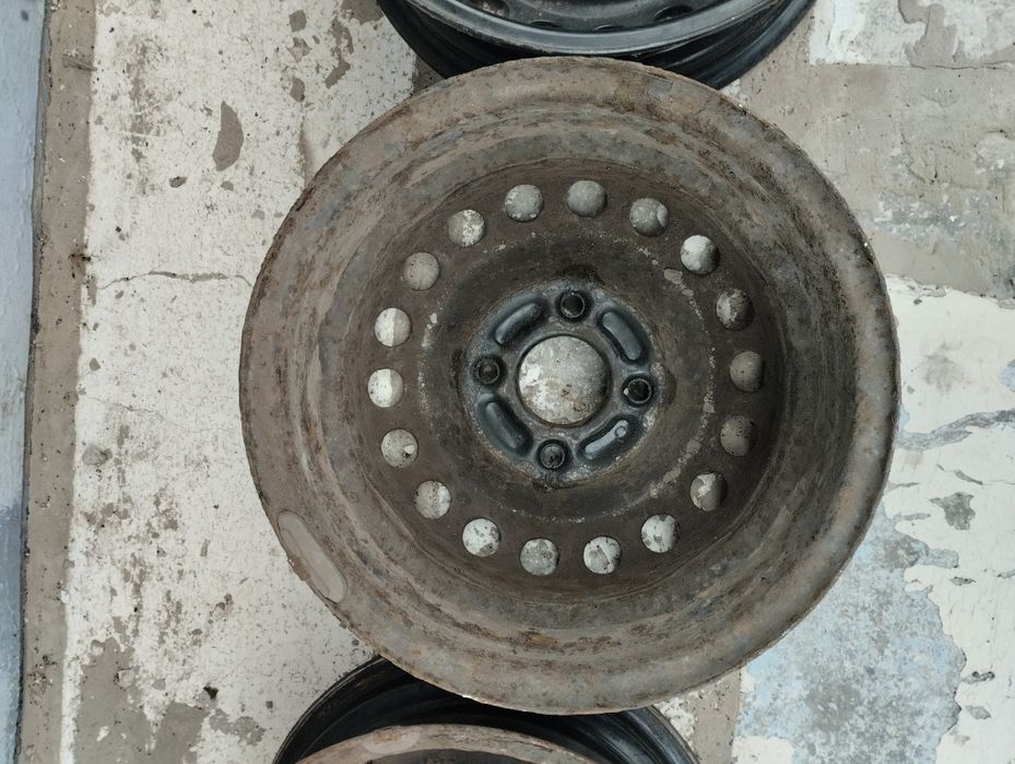 Диски 14*114,3*4 mitsubishi спейс Стар каризма